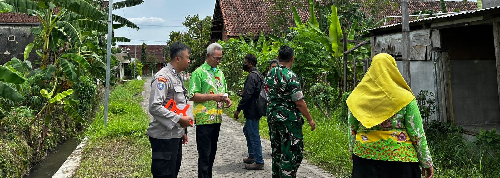 Pengecekan Lokasi Pembangunan Koperasi Merah Putih di Belakang Kantor Balai Desa Tunggulwulung